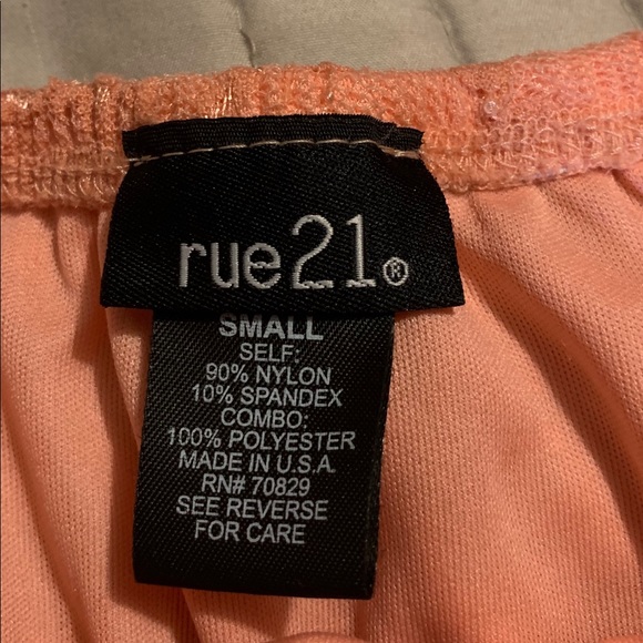 Dress - Picture 3 of 3